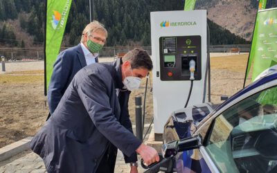 L’Ajuntament de Naut Aran inaugura els punts de recàrrega elèctrica