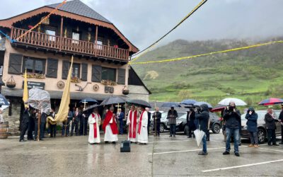 Torna Santa Creu a Salardú